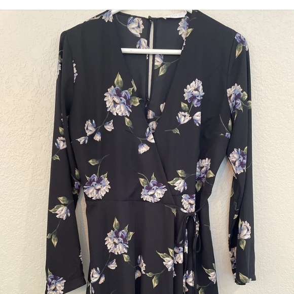 LUSH Long Sleeve Black Floral Wrap Dress Size Medium EUC - Picture 2 of 11
